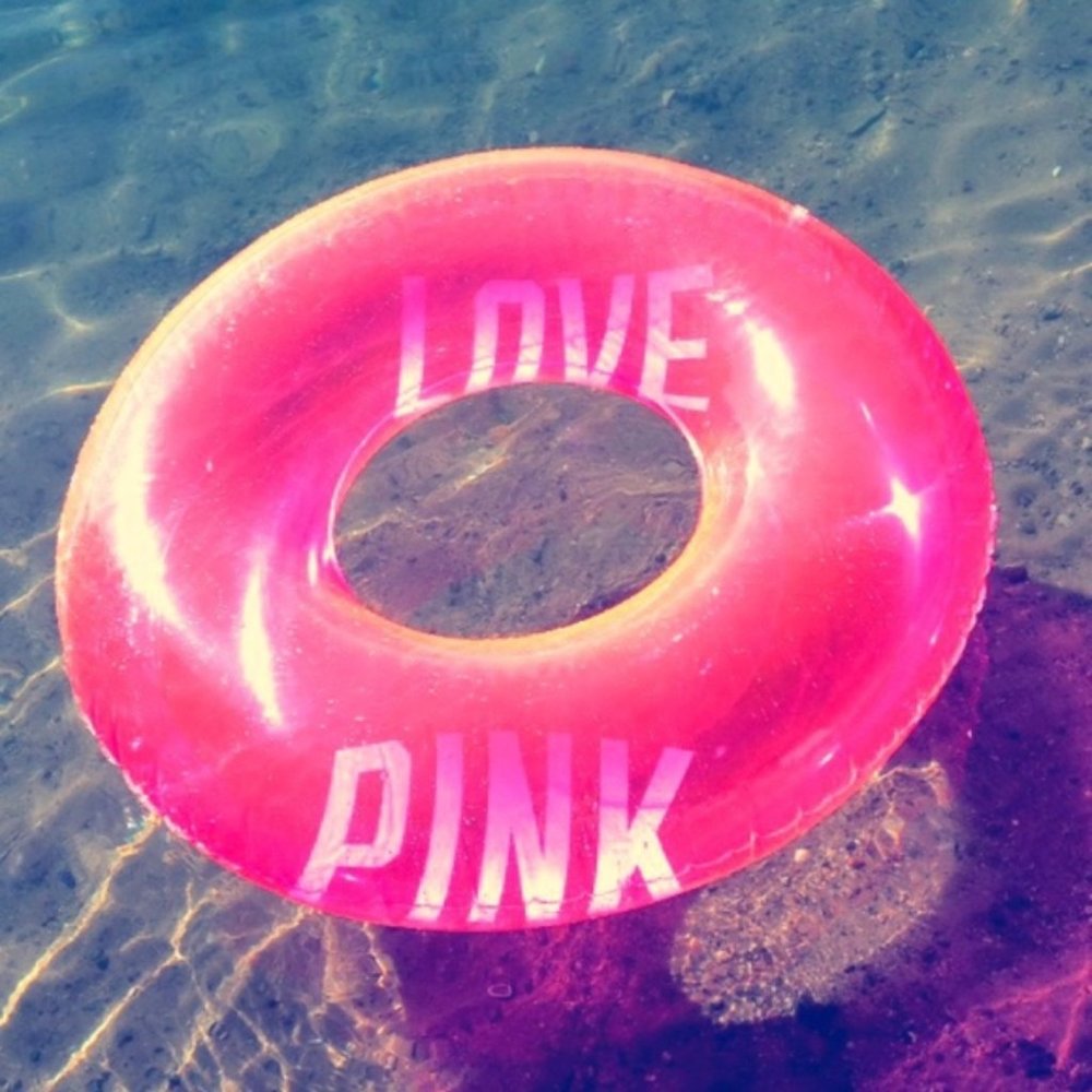 👙👙VS PINK POOL TUBE FLOAT👙👙NEW
